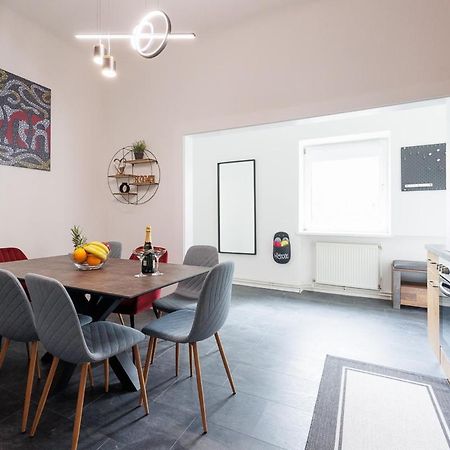 New Shalalaliving Vienna Spacious Home For Family & Friends Екстериор снимка
