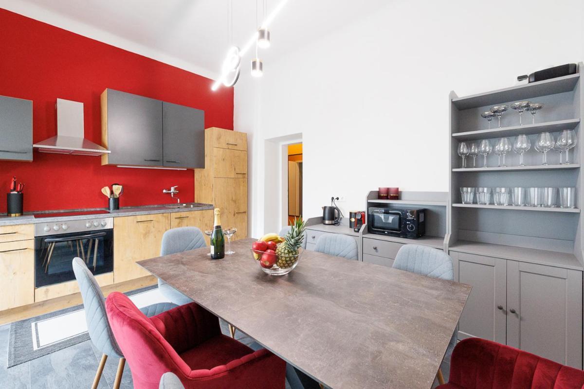 New Shalalaliving Vienna Spacious Home For Family & Friends Екстериор снимка
